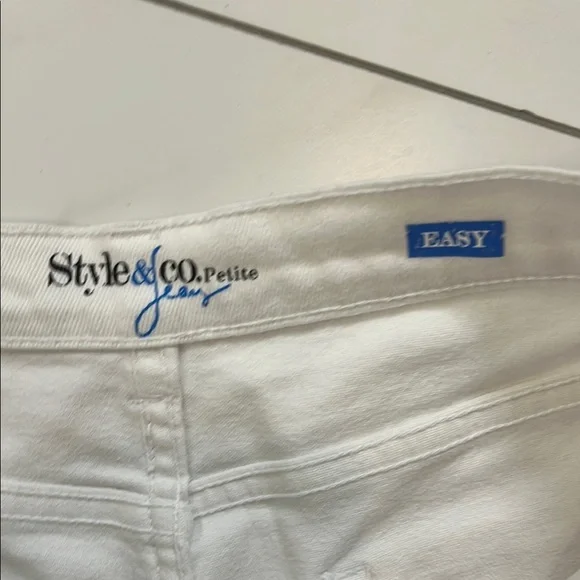 Style & Co. women’s White Straight-Leg Jeans - Picture 5 of 7